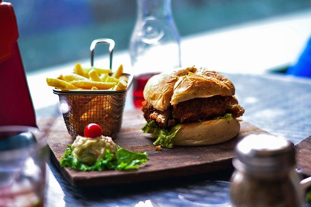 food-gbca550fc9_640.jpg
