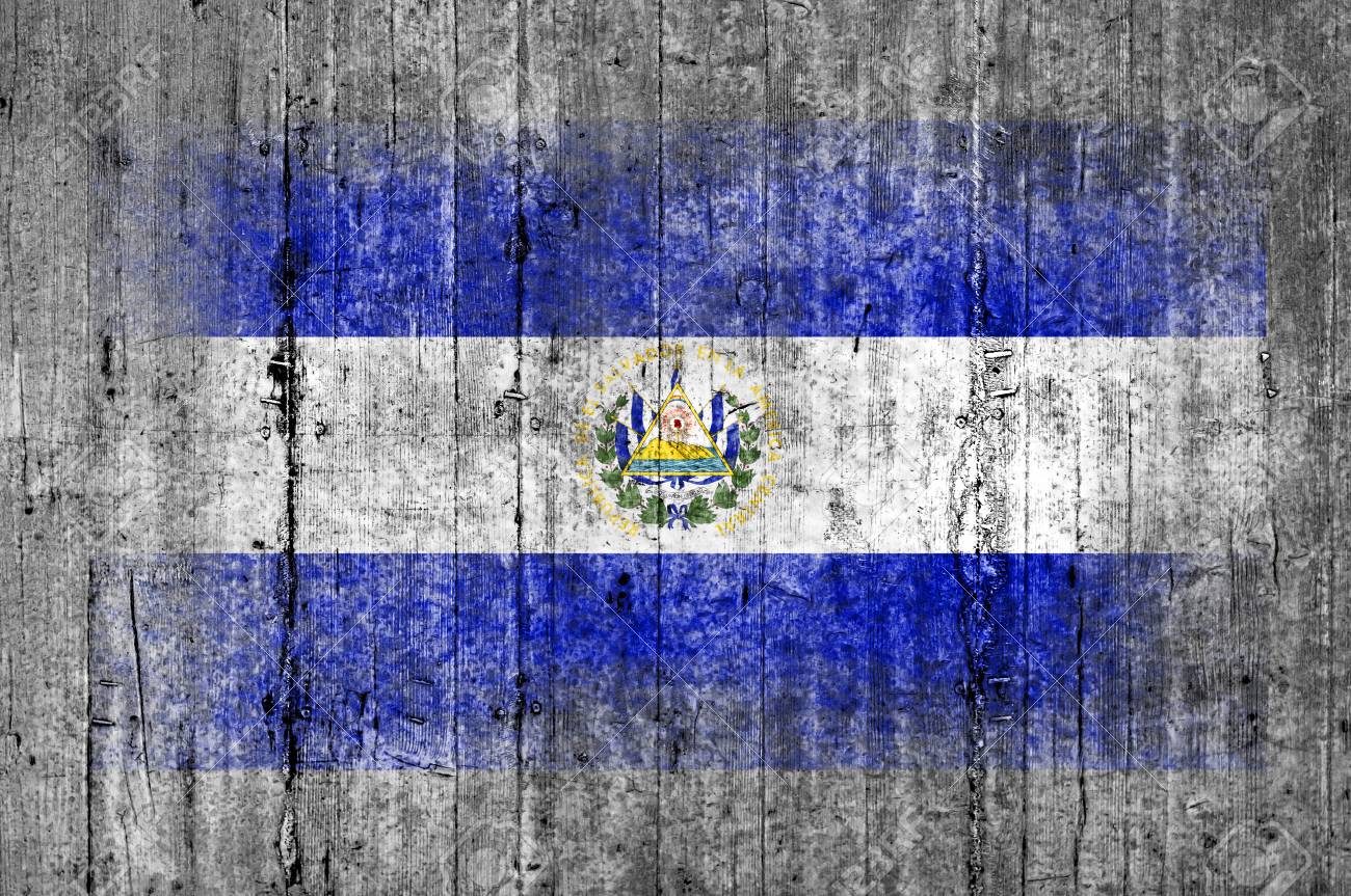 75638886-bandera-de-el-salvador-pintada-sobre-fondo-de-textura-gris-hormigón.jpg