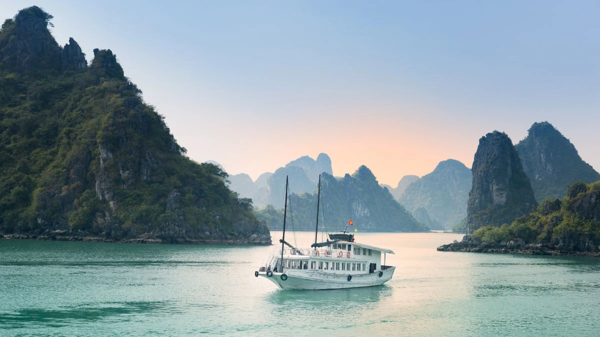 _lan-ha-bay-cruise-tour.png