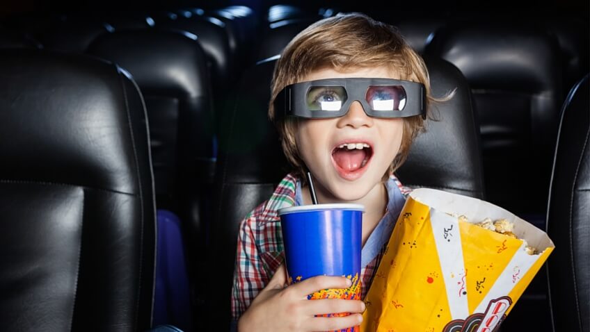 mejor-edad-para-llevar-ninos-al-cine.jpg