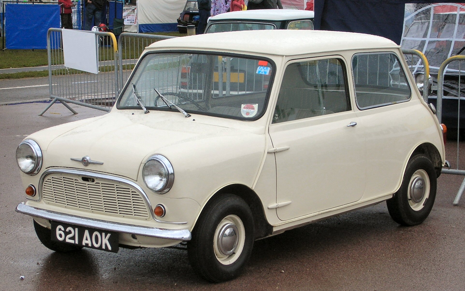 Morris_Mini-Minor_1959_(621_AOK).jpg