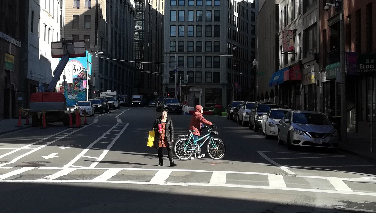 14ChinatownBikeCrossing.jpg