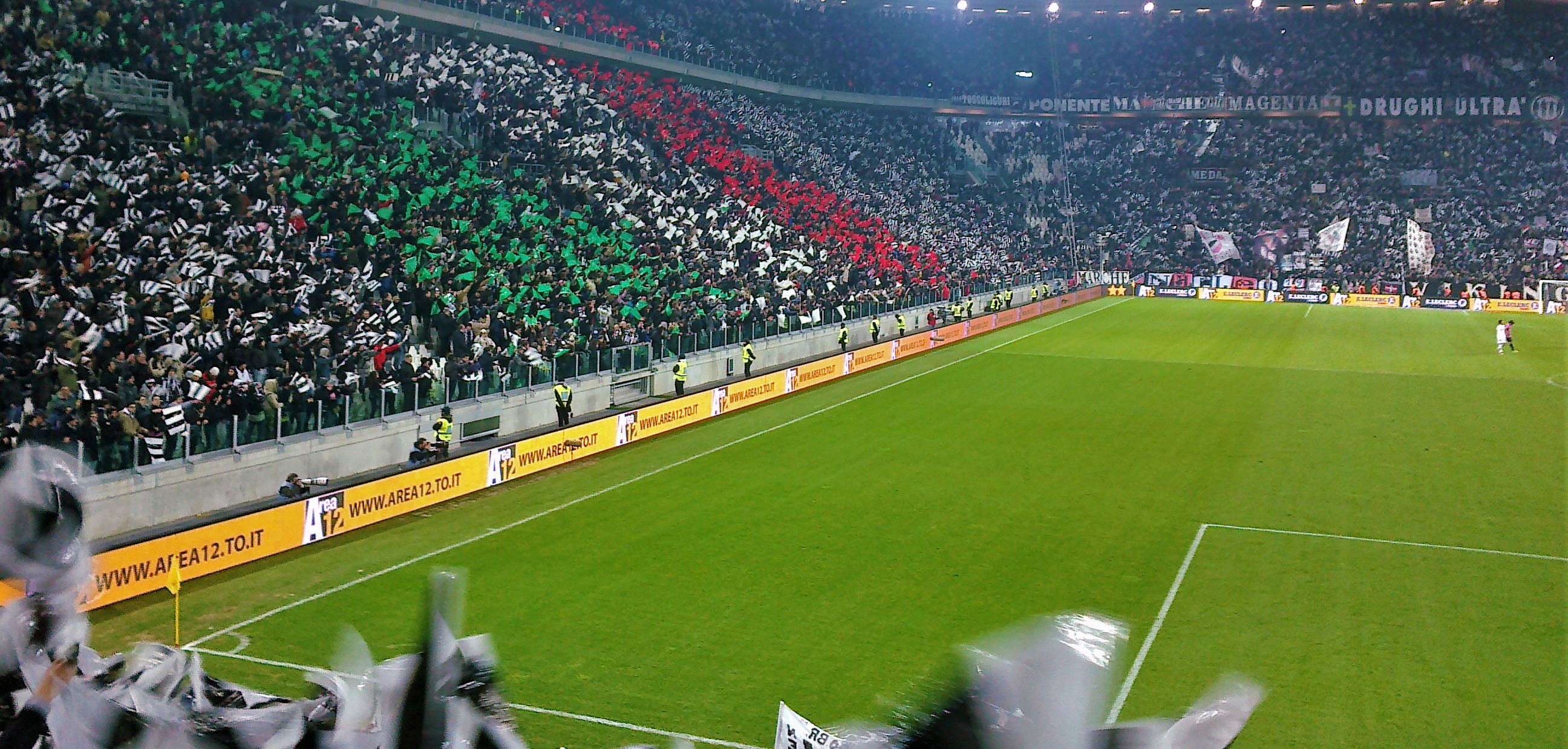 Inside_Juventus_Stadium_(3).jpg