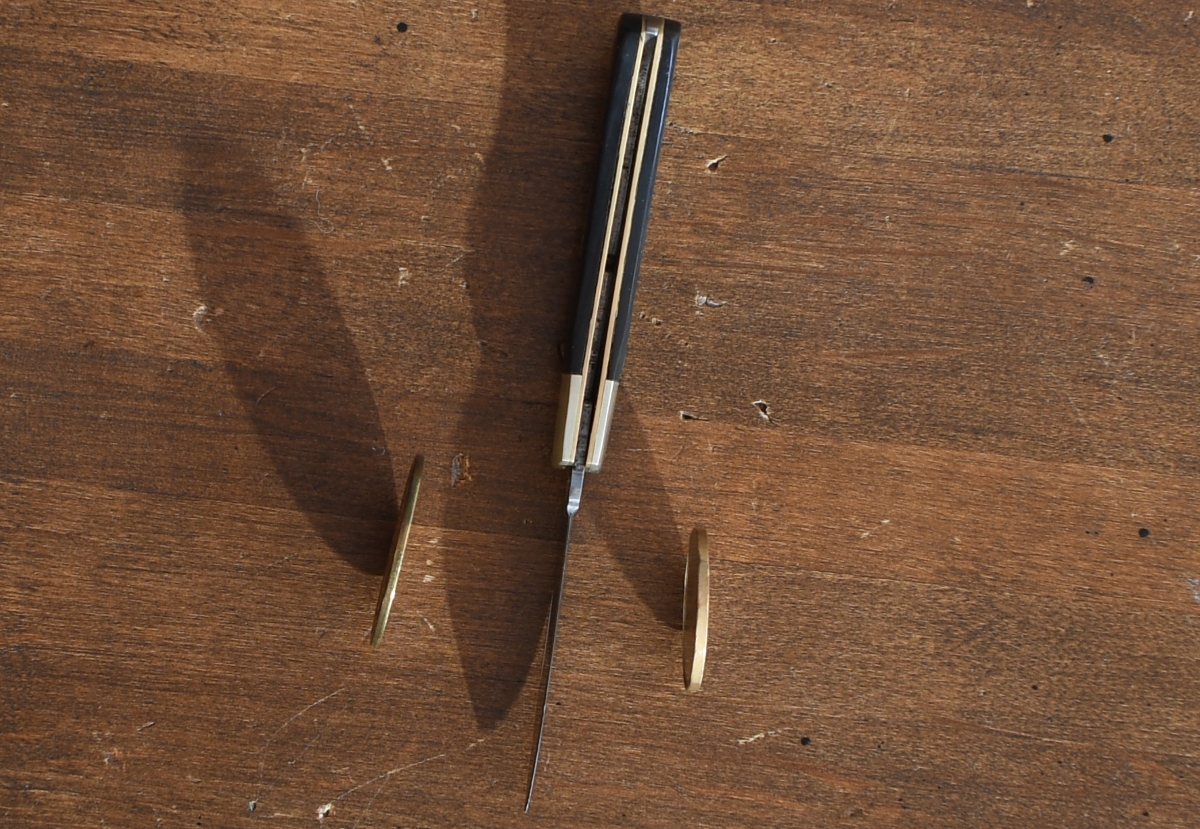 010 knife coins.jpg
