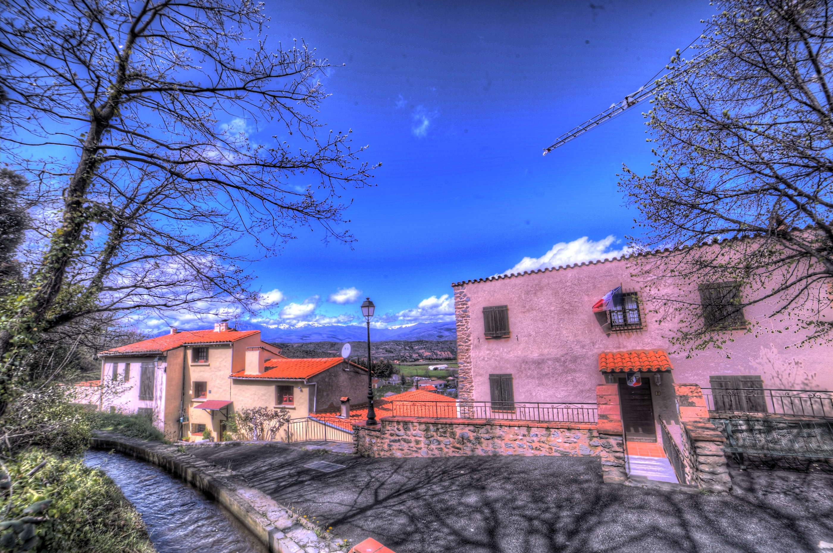 IMG_8447_8_9_tonemapped.jpg