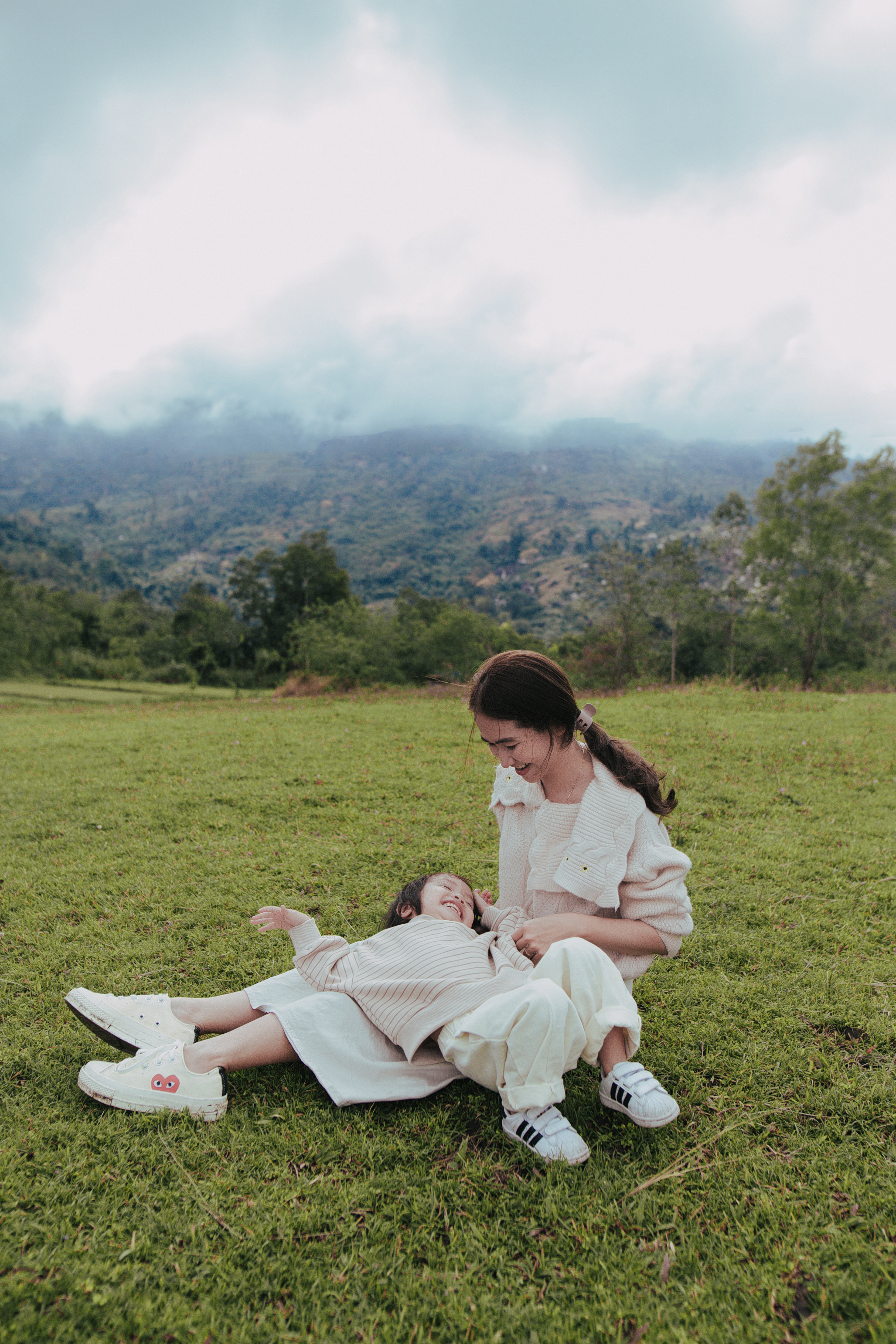 jupilu-mother-and-child-6957312.jpg