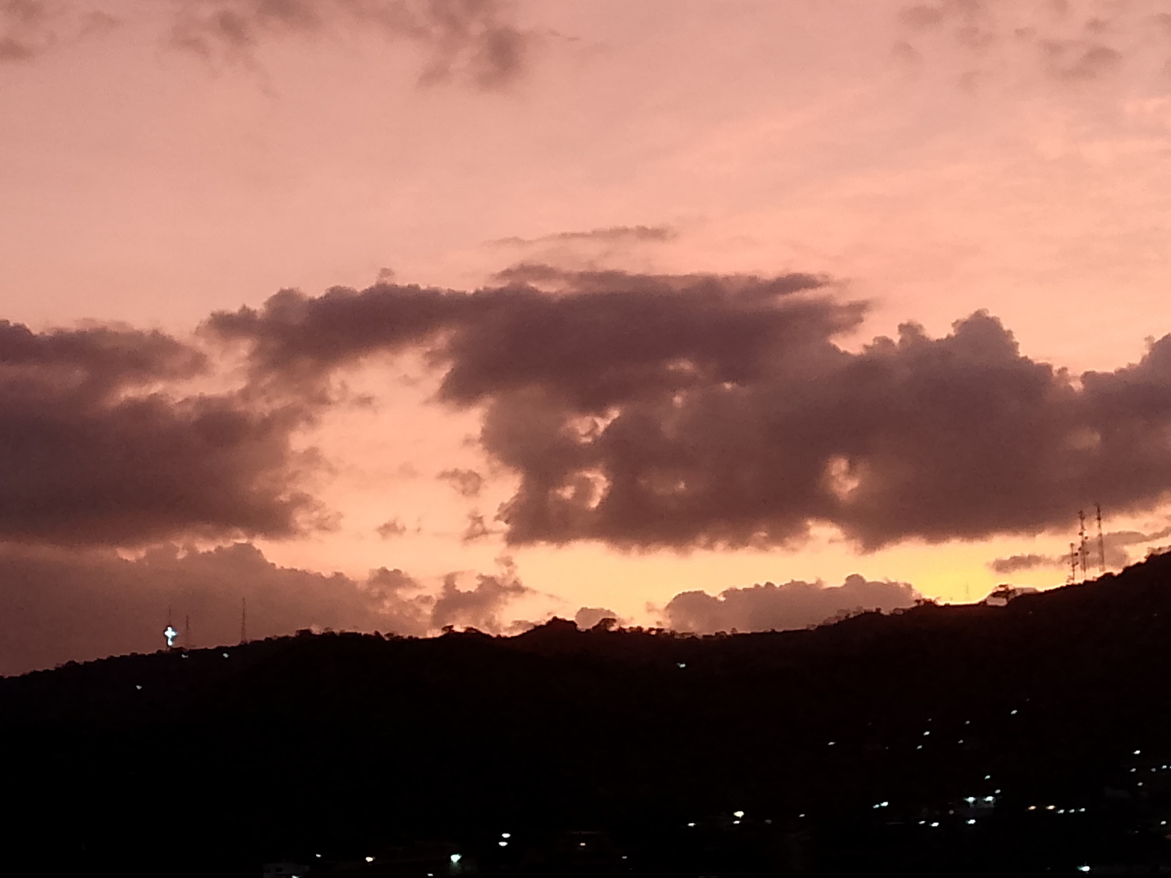 FotoGrid_20260513_193559601.jpg