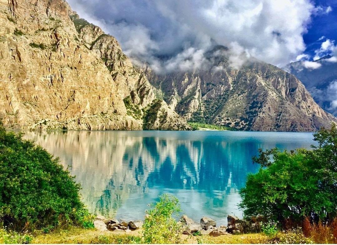 Shey-Poksundo lake.jpg