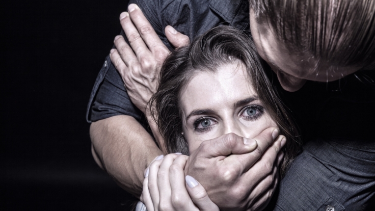 tragen-frauen-mitschuld-an-einer-vergewaltigung-1523542437.jpg