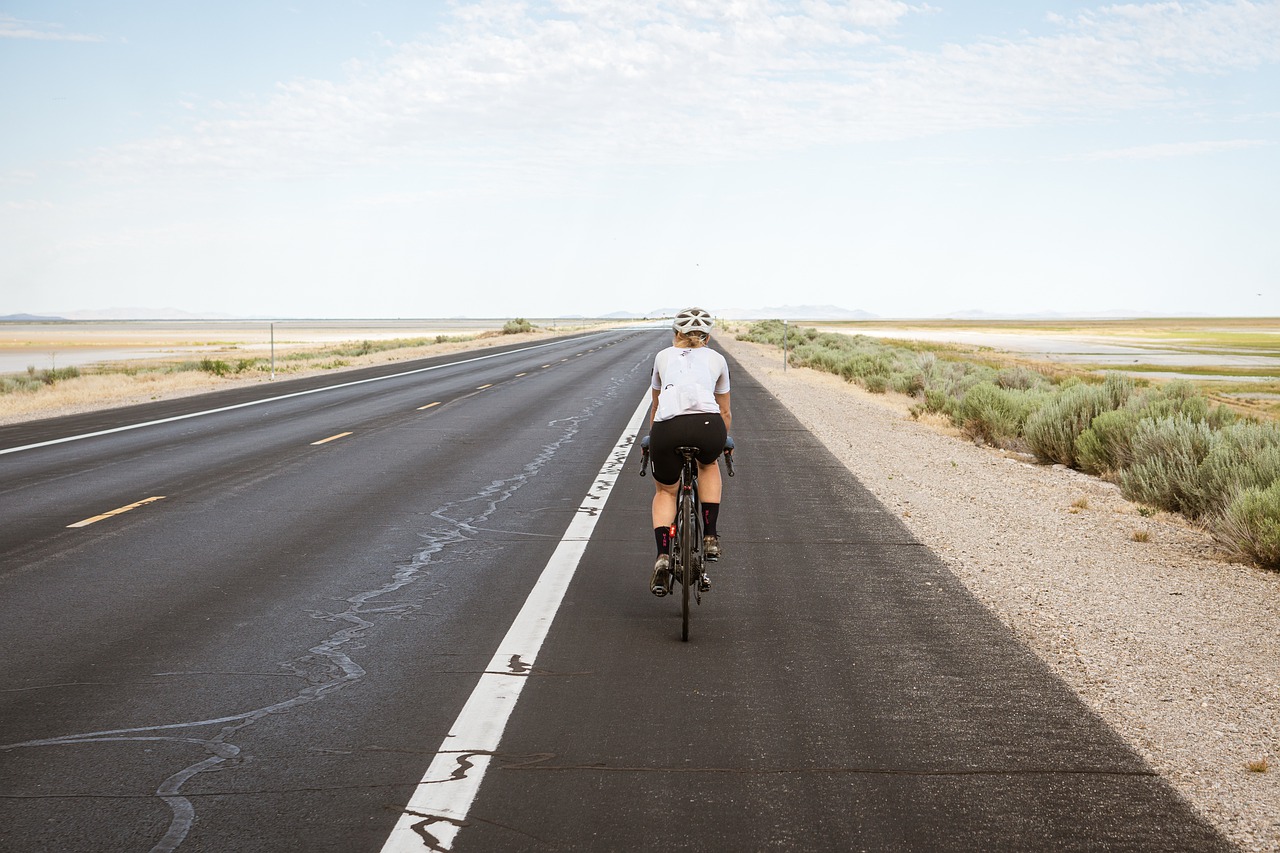 cyclist-g2d2a7a5c8_1280.jpg