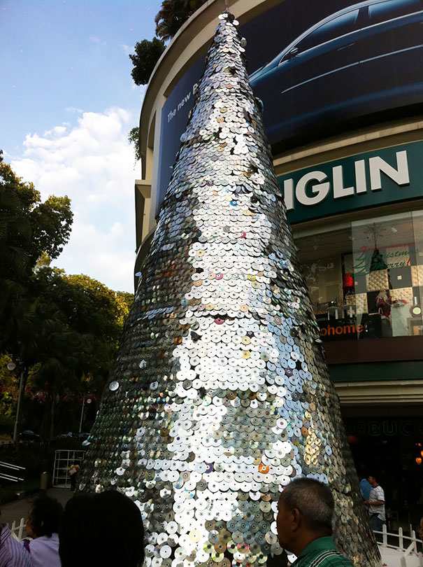 arbol-de-navidad-con-CDs.jpg