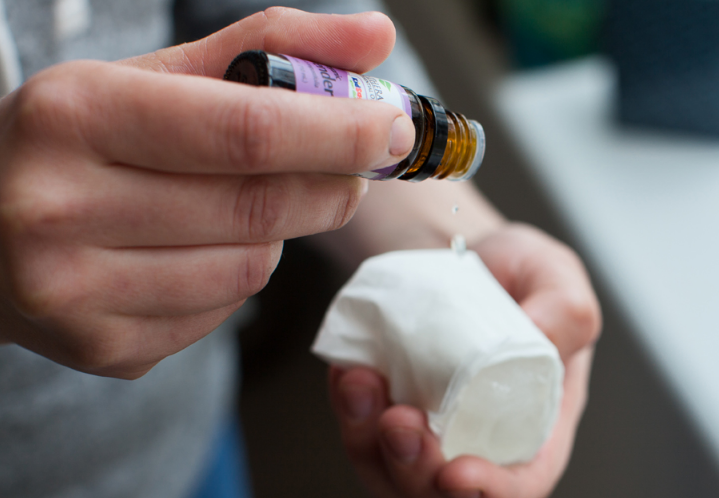 How to use lavender oil.png