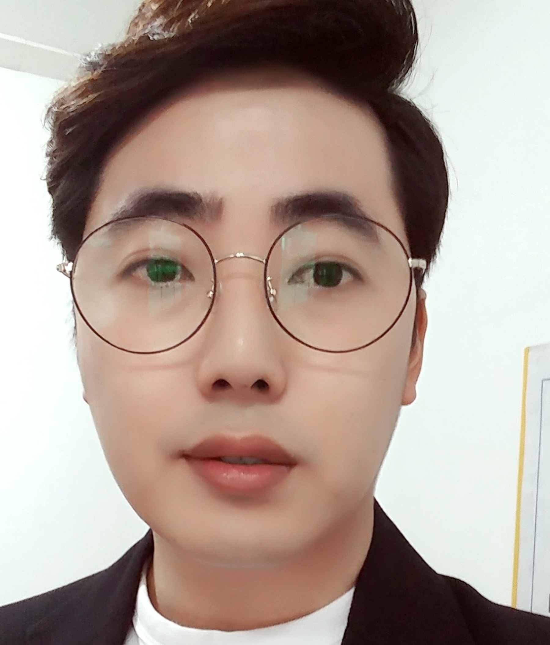 Steemit profile picture for @upstairs