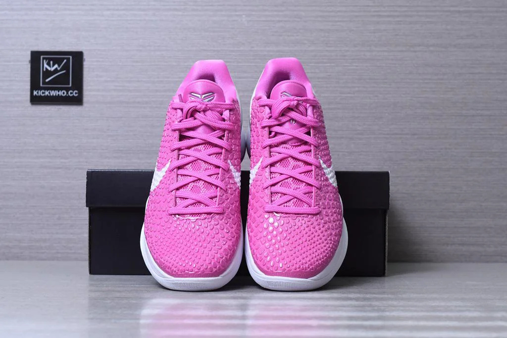 qc-on-kobe-6-think-pink-v0-lwlc56nb9eaa1.jpg