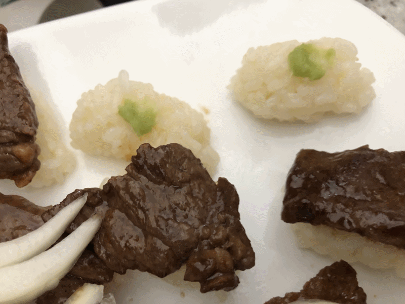 sushi_2.gif