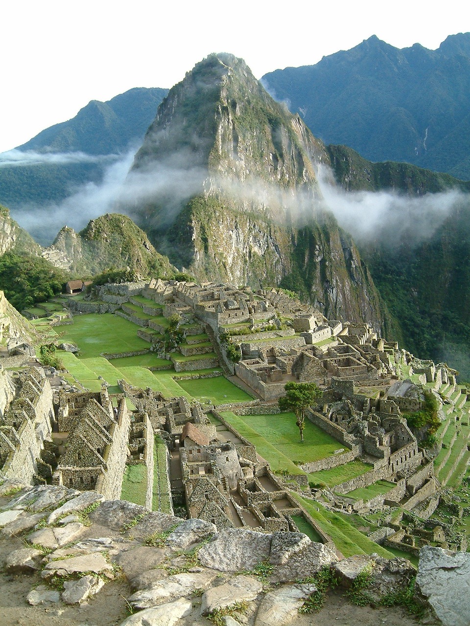 machu-picchu-g8b05cd9d3_1280.jpg