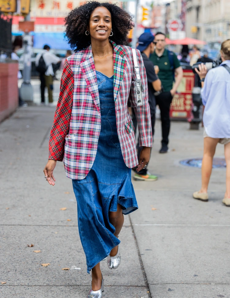 plaid-blazer-denim-dress-october-outfit-ideas-2022.webp