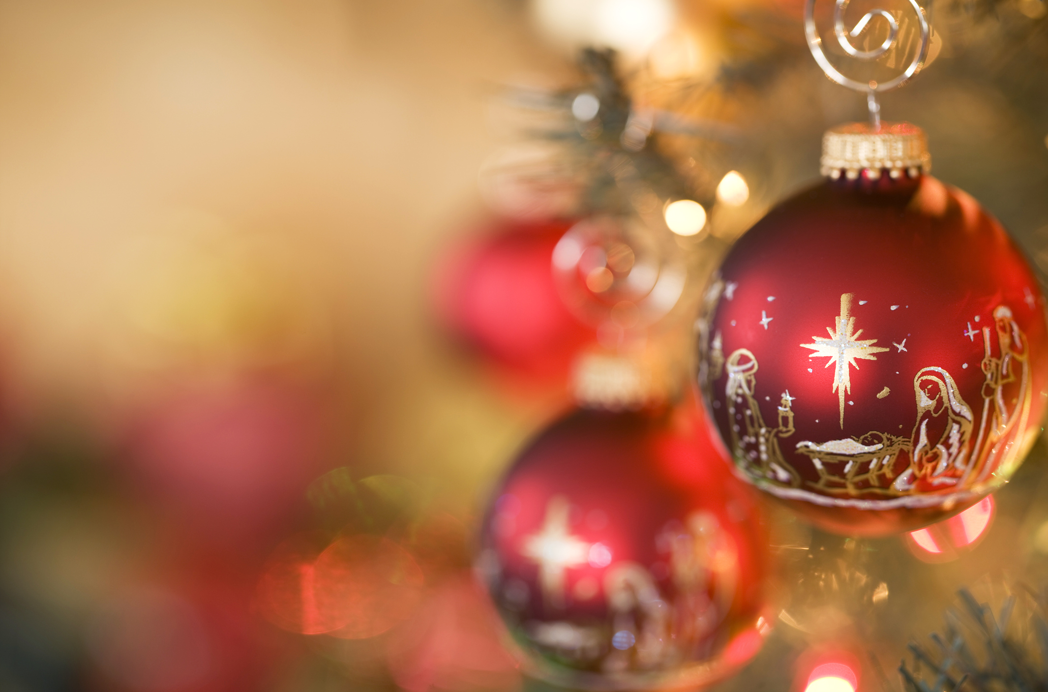 274931-2131x1407-christmas-ornament.jpg