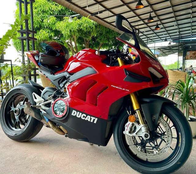 ducati.jpg