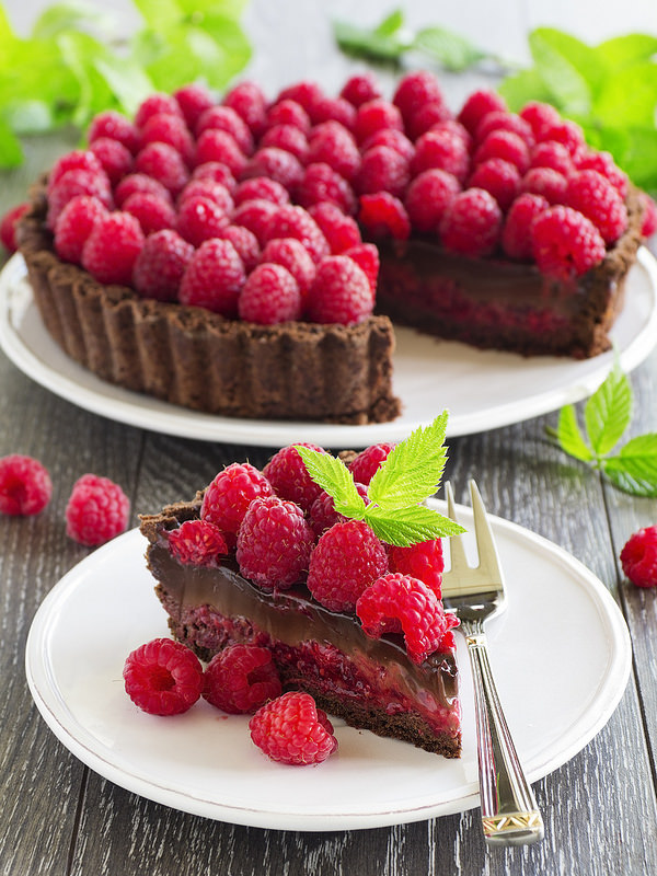 Tarte-au-chocolat-et-framboises1.jpg