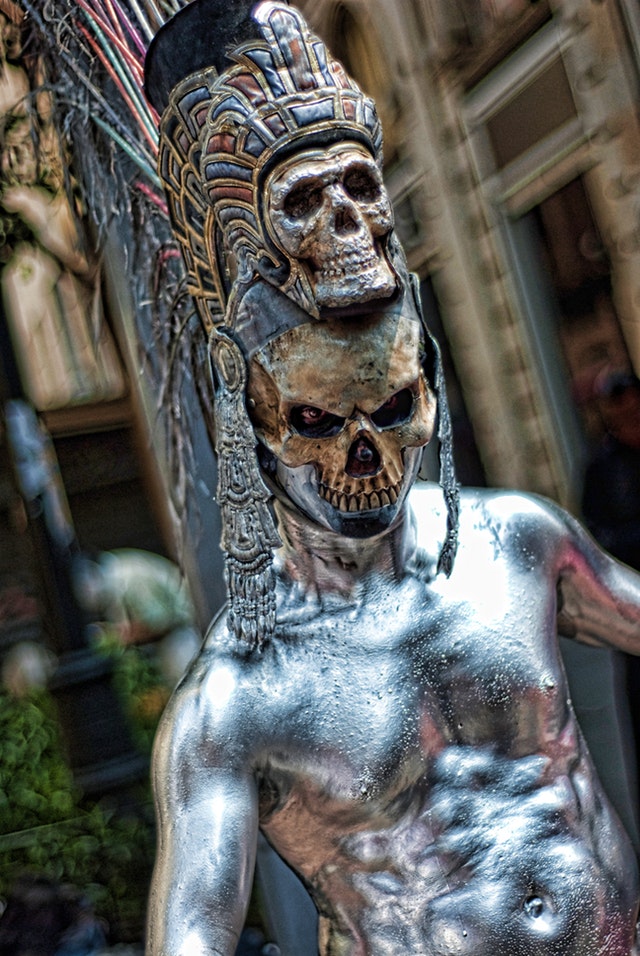 makeup-art-performance-street-163852.jpeg