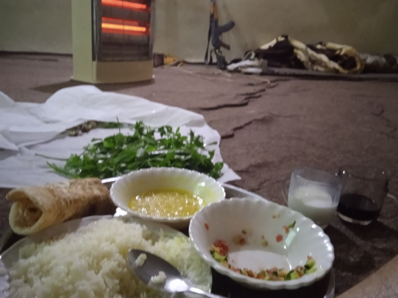 Abendessen am Checkpoint.jpg