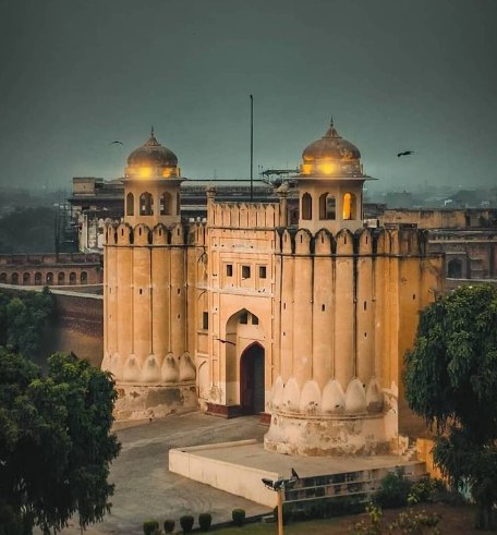 Shahi Qila.png
