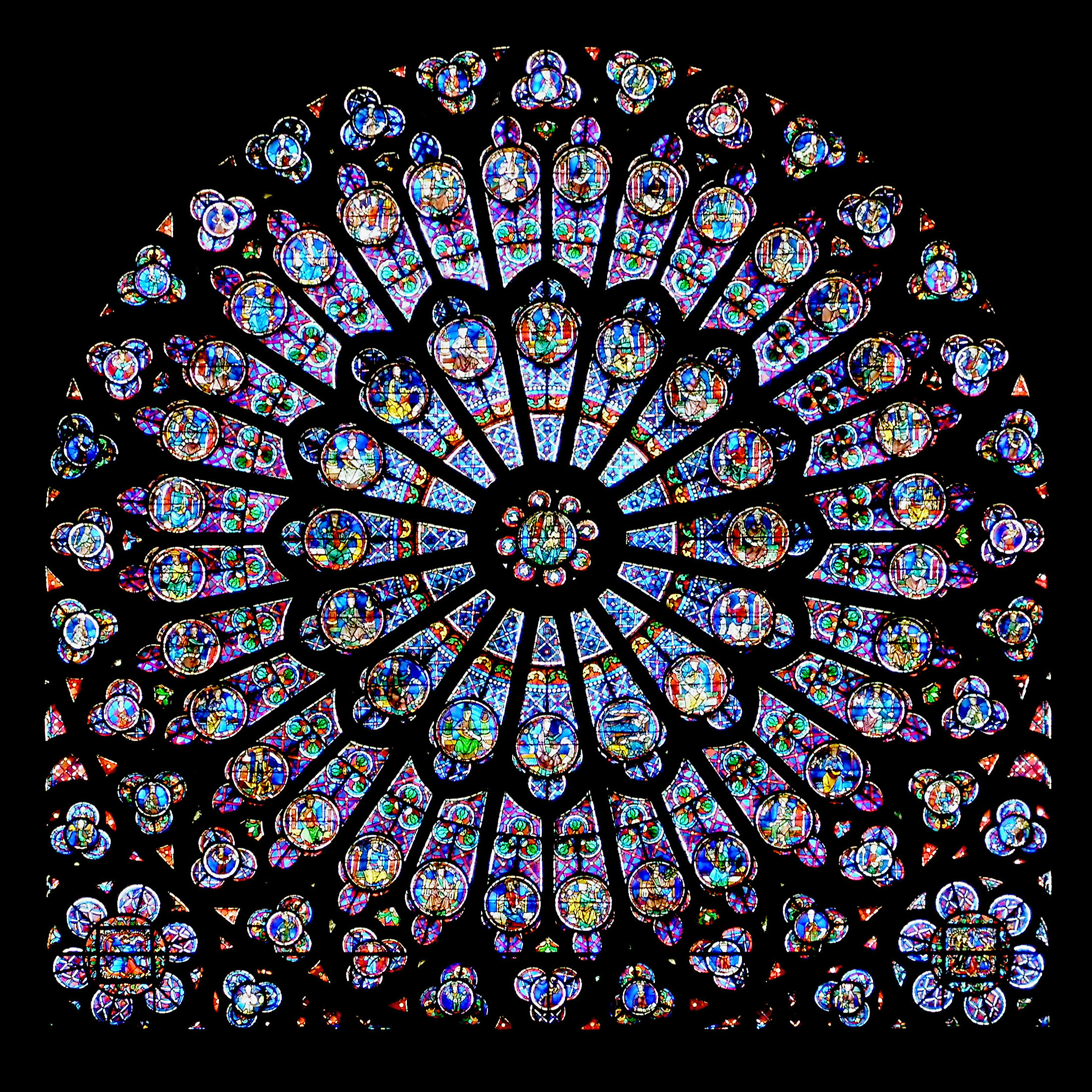 Rozeta_Paryż_notre-dame_chalger.jpg
