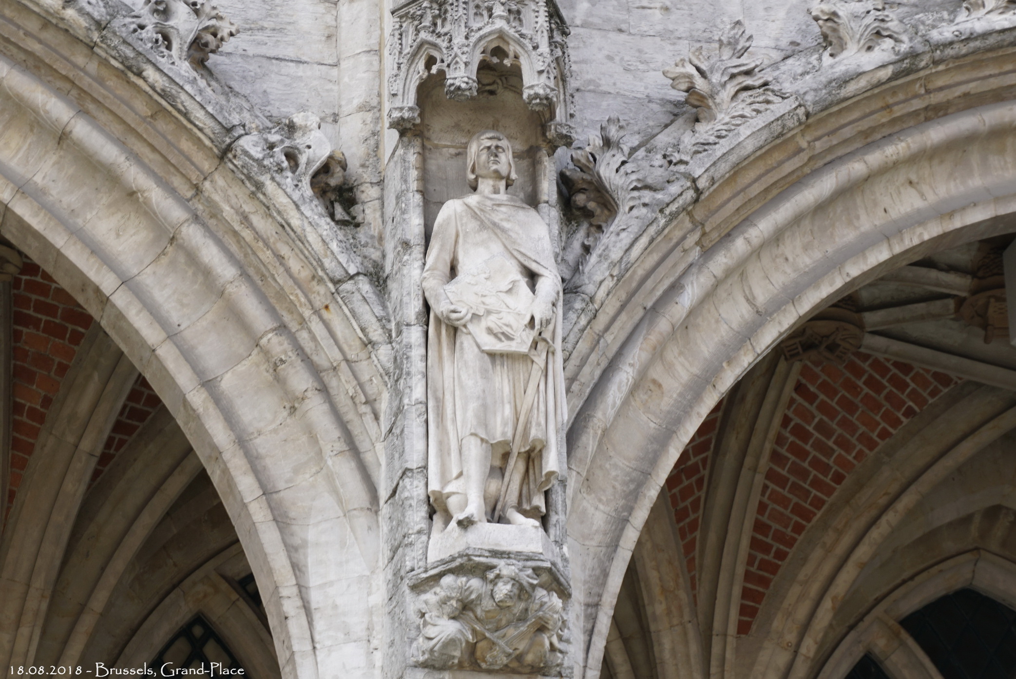 18.08-07-Brussels, Grand-Place.jpg