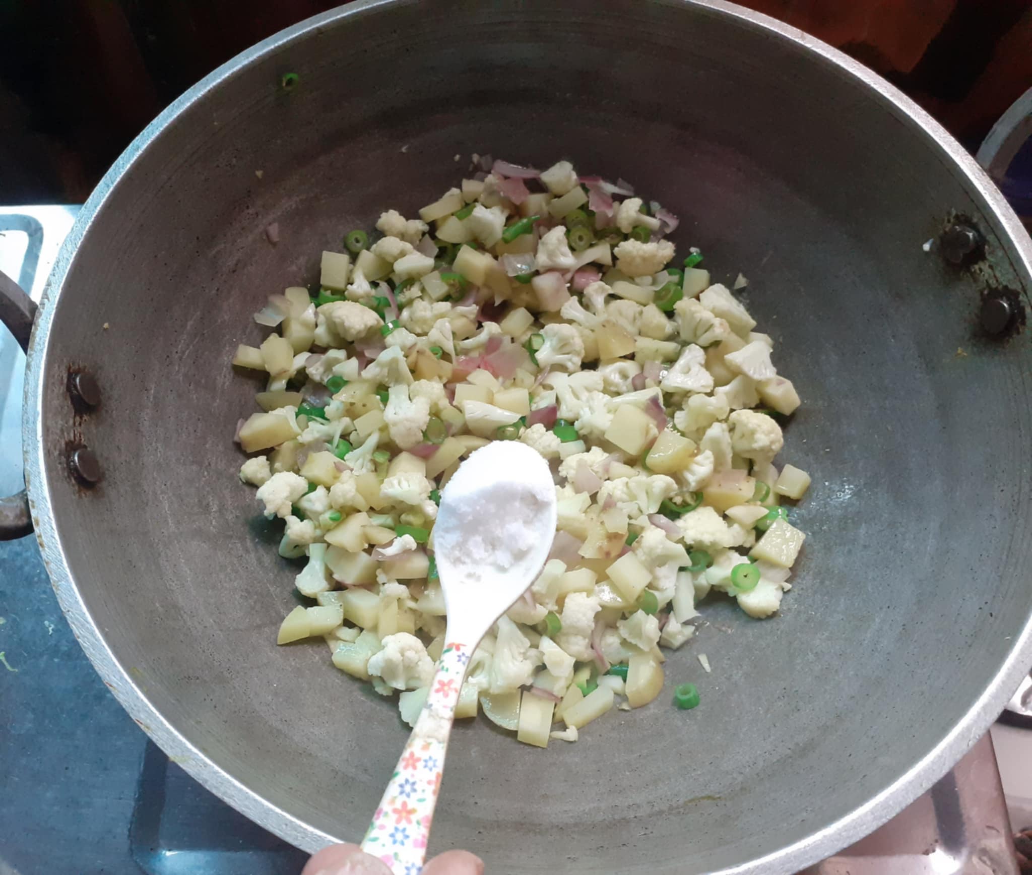 r12.jpg