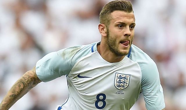 skysports-jack-wilshere-ozan-tufan_4255878.jpg