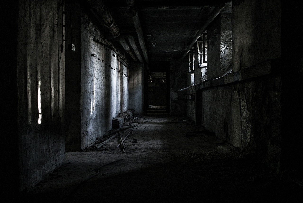 lost-places-776297_1280 (1).jpg