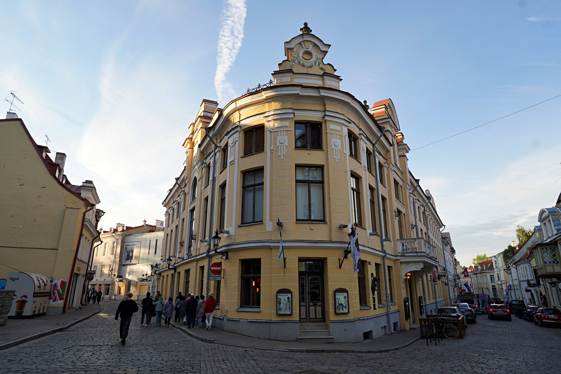 b-S260520-184154.jpg