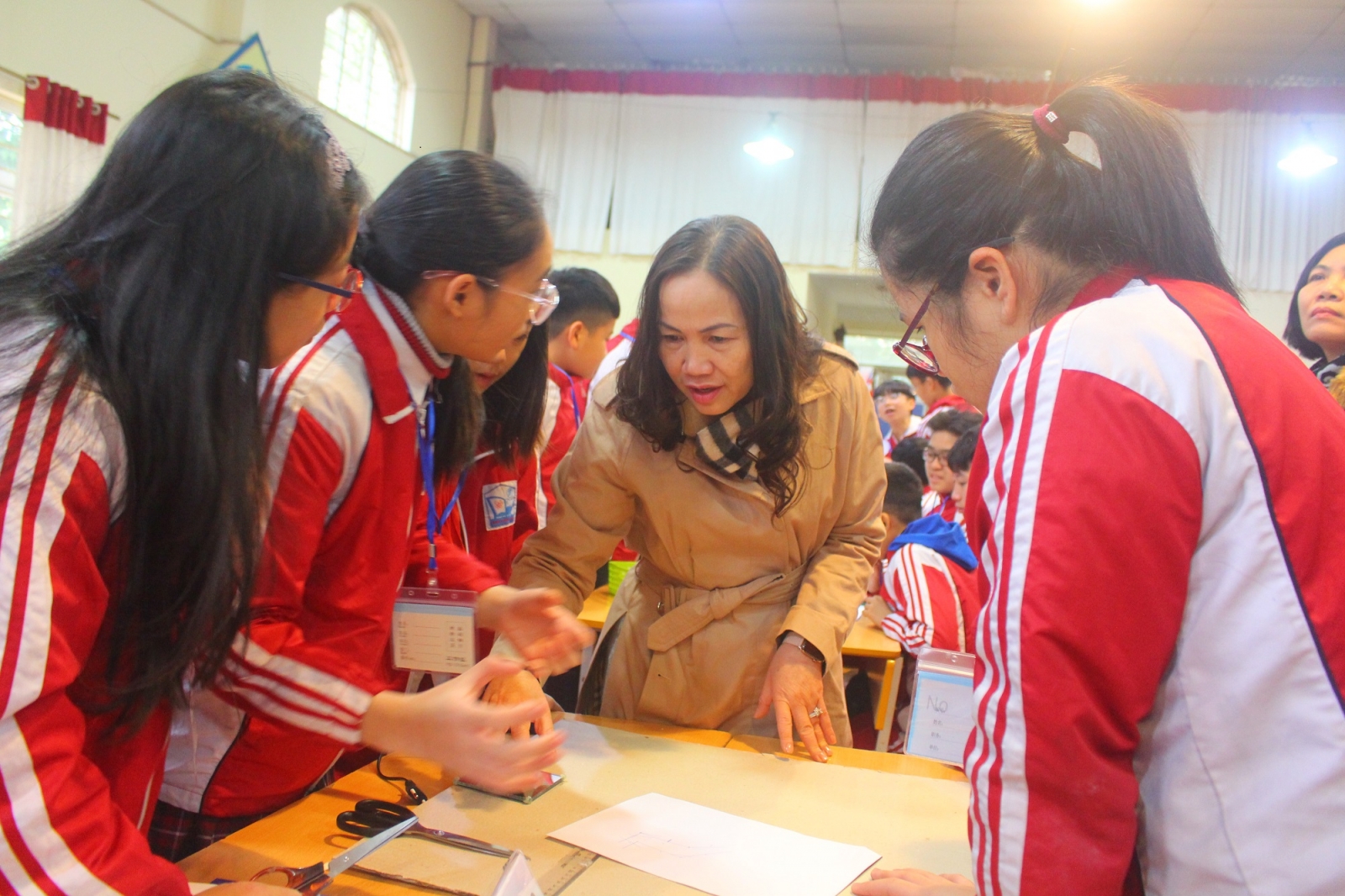 huong dan hoc sinh day phuong phap moi.jpg