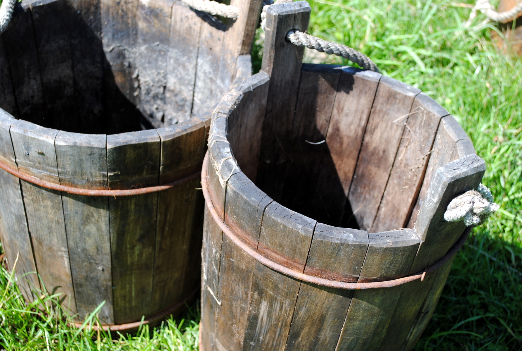 buckets_5943984158_o (FILEminimizer).jpg