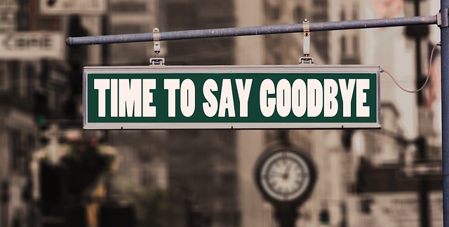 farewell-3258939_640.jpg