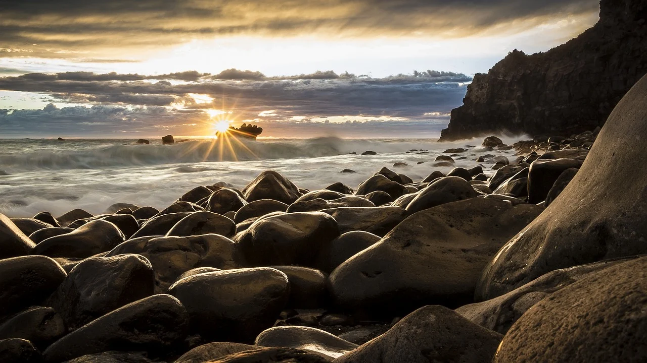 seascape-1239727_1280.webp
