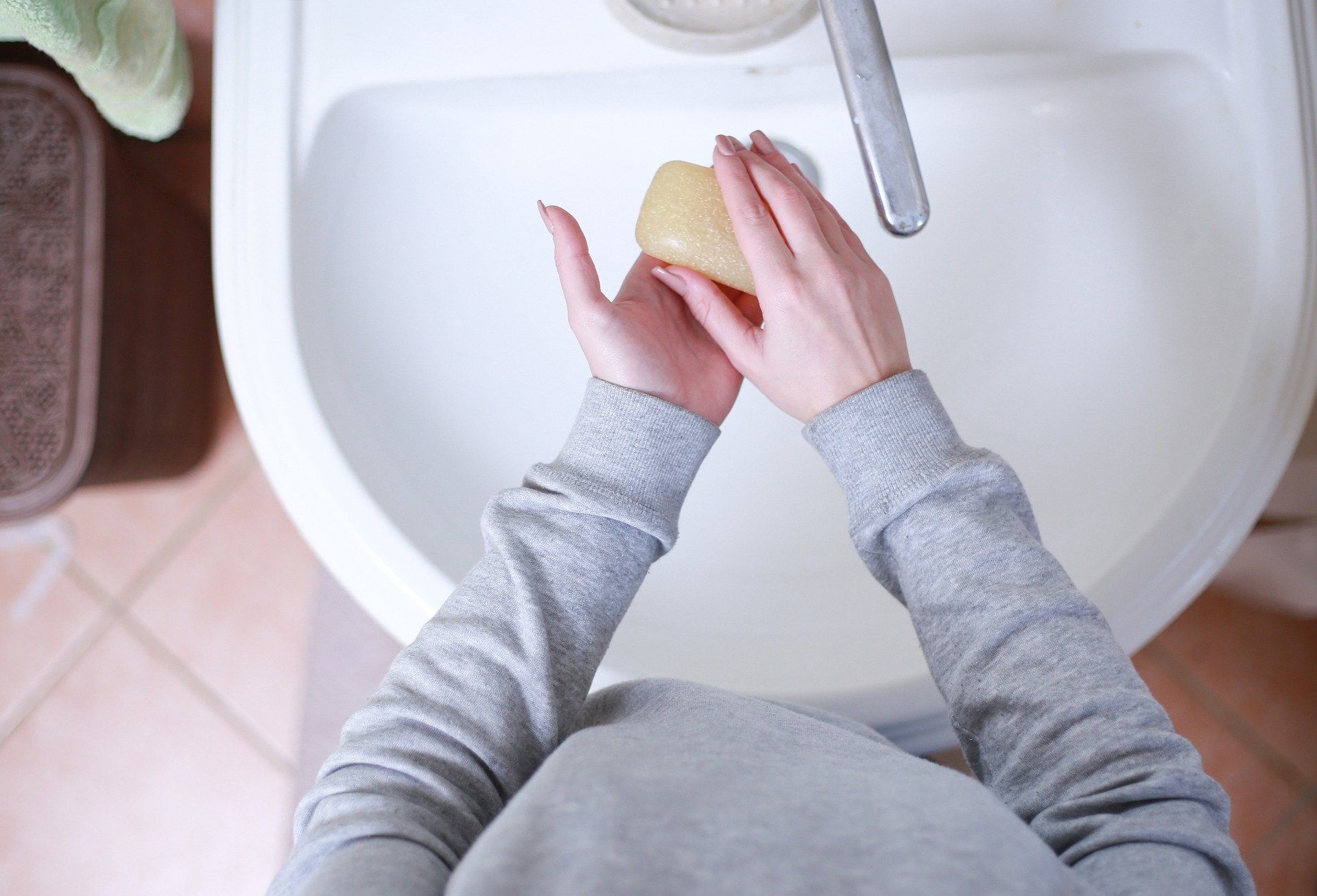 hand-washing-4818790_1920.jpg