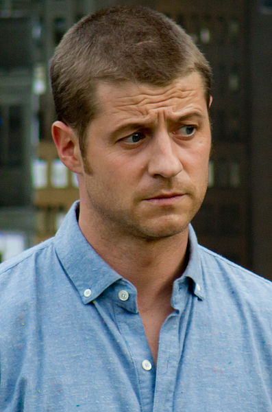 Benjamin_McKenzie_2014_(cropped).jpg