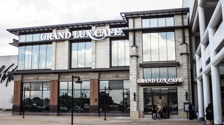 grand-lux-cafe_750xx1200-675-0-0.jpg