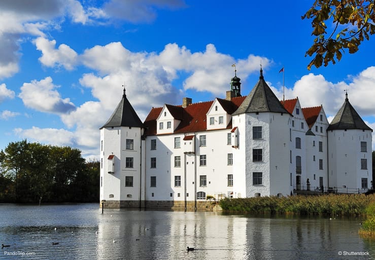 Glucksburg-Castle-in-Flensburg-Germany.jpg