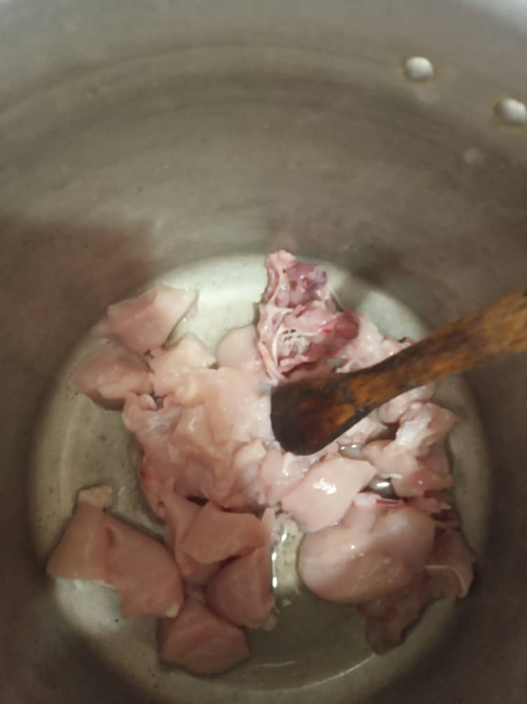 pollo en olla.jpg