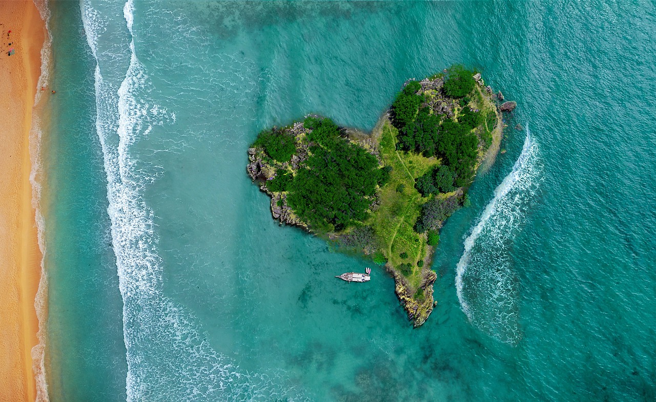 island-g322f88d0b_1280.jpg