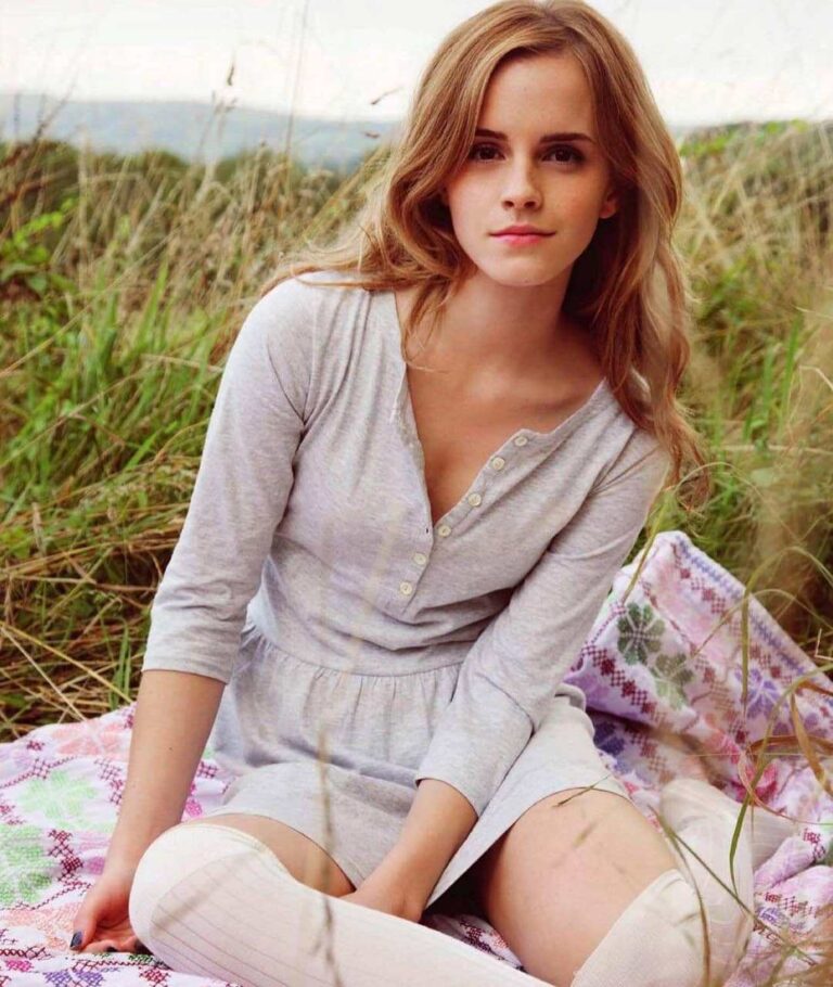Emma-Watson-768x910.jpg