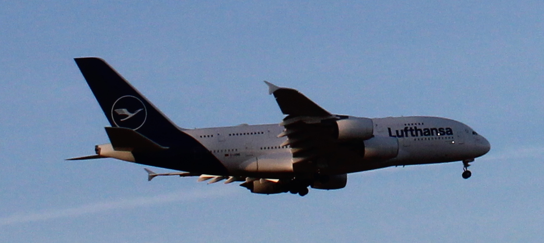 lh-airbus380.png