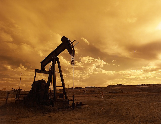 oil-pump-jack-1407715_640.jpg