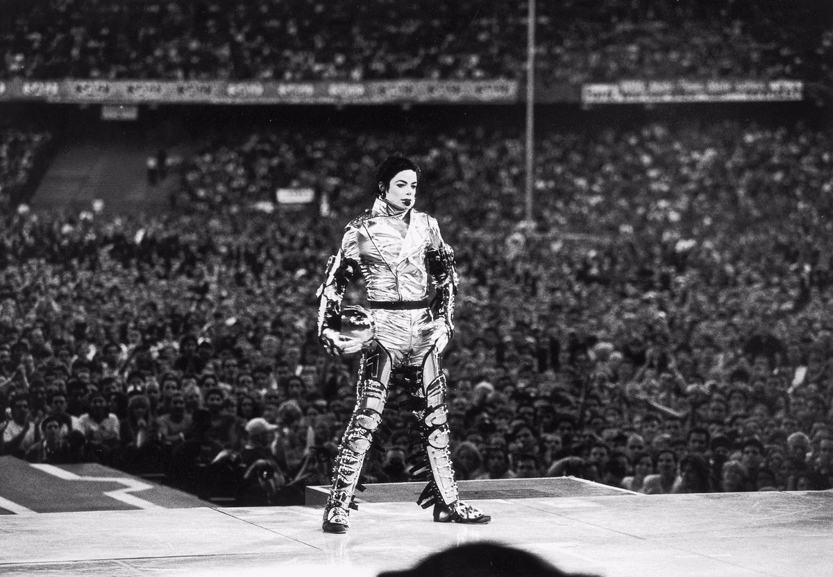 MIchael Jackson 1996 History Stage BW proxy.duckduckgo.com.jpeg