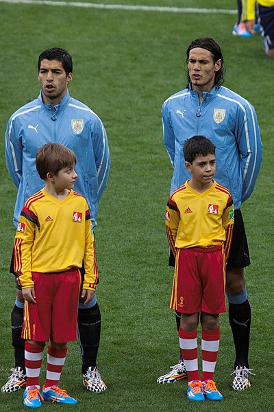 400px-Uruguay_2_-_England_1_-_Luis_Suarez_and_Edinson_Cavani.jpg