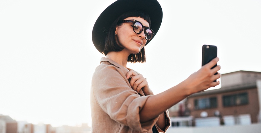 how-to-take-photos-with-your-phone.jpg