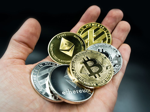 @cryptohooper/there-s-more-to-cryptocurrency-than-bitcoin-5-other-digital-coins-to-consider
